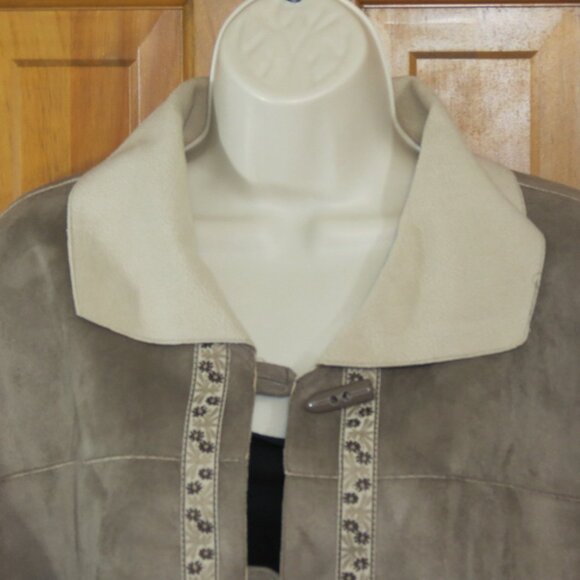 NWT Alfred Dunner "Castle Bay" Mocha Faux Suede Coat Toggle Button Size 18W - Picture 2 of 12